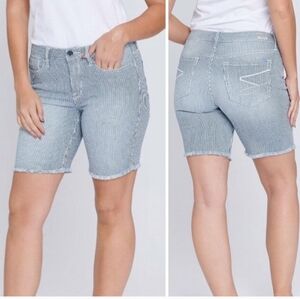 NWT Seven7 Women's Pinstripe Sunset Bermuda Jean Shorts - 9" Inseam